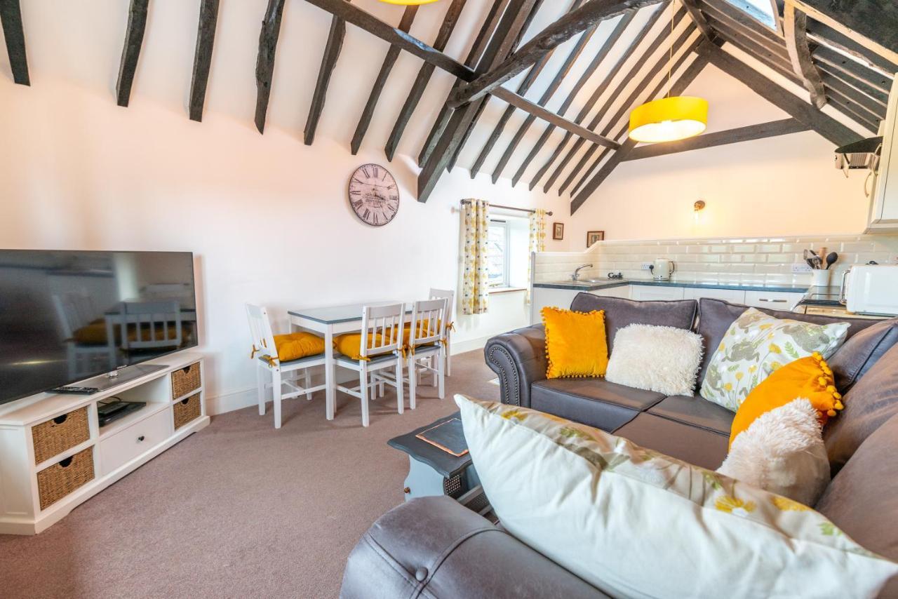 Valley Farm Holiday Cottages แอ็กซ์มินสเตอร์ ภายนอก รูปภาพ